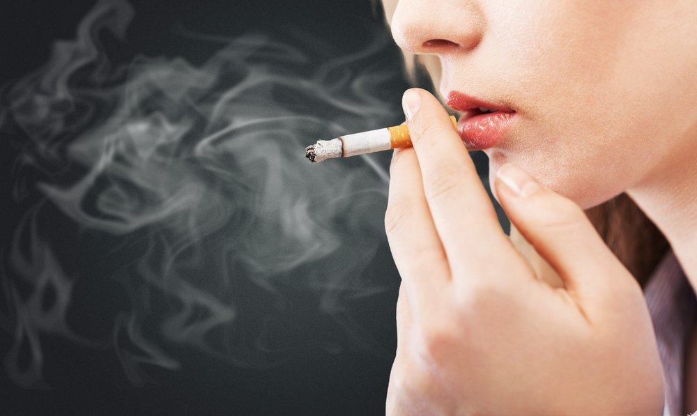 Non sottovalutare! Questi sono 11 pericoli del fumo per la salute delle donne