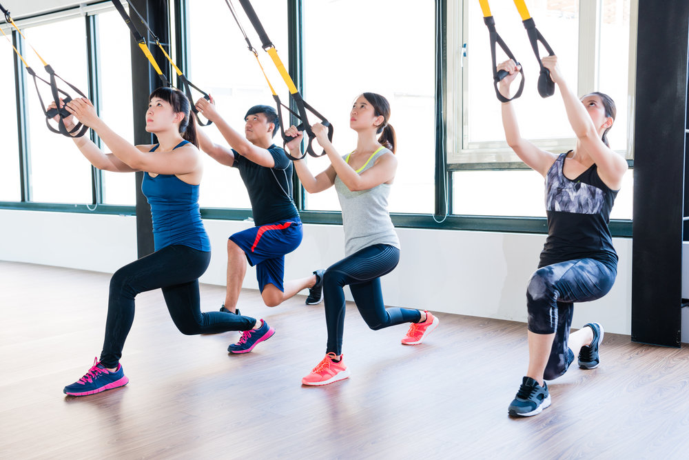 Guida all'allenamento della forza muscolare attraverso TRX Sports per principianti