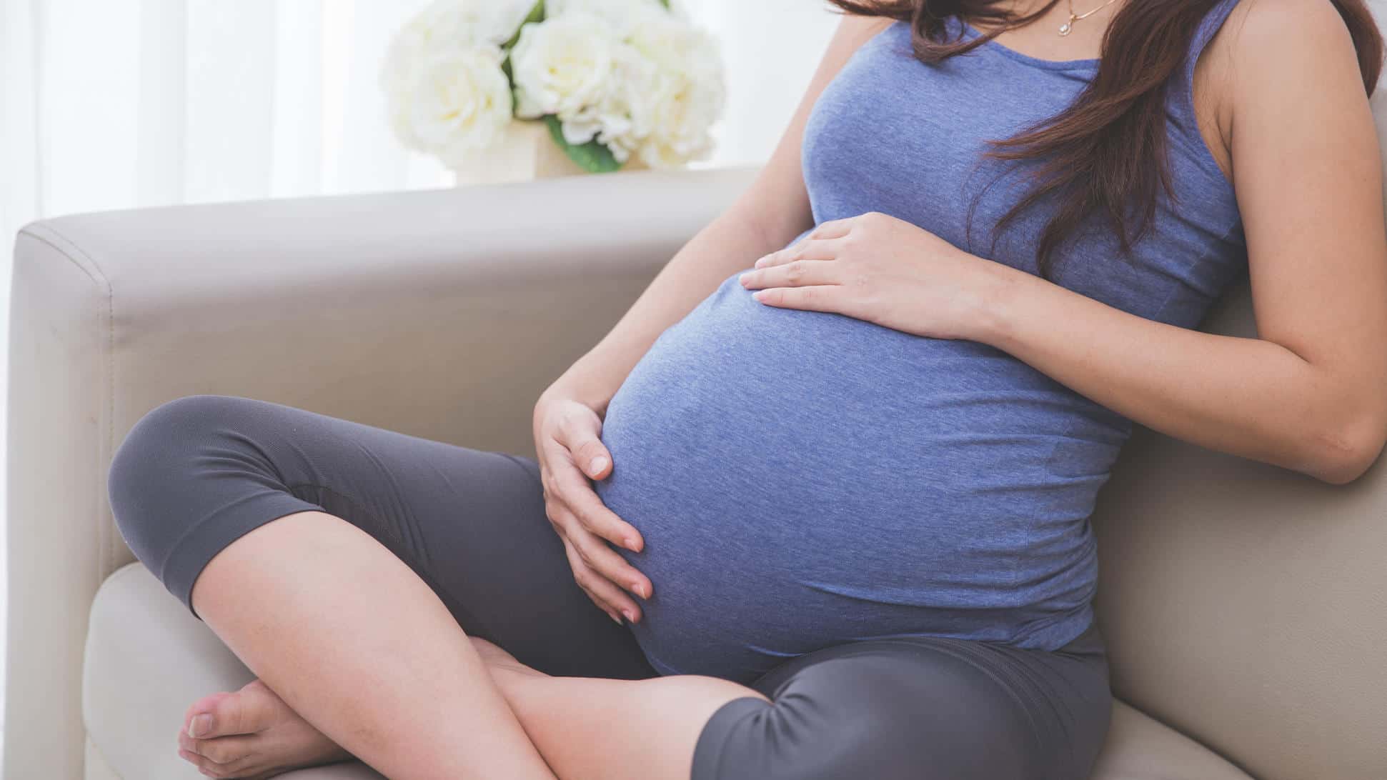 Защо плюете по -често по време на бременност?