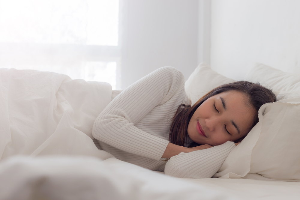 Posizione di sonno sicura e confortevole in caso di dolore al collo