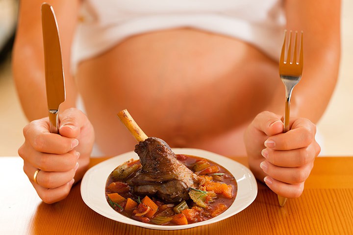 هل يمكن للمرأة الحامل أن تأكل لحم الماعز؟