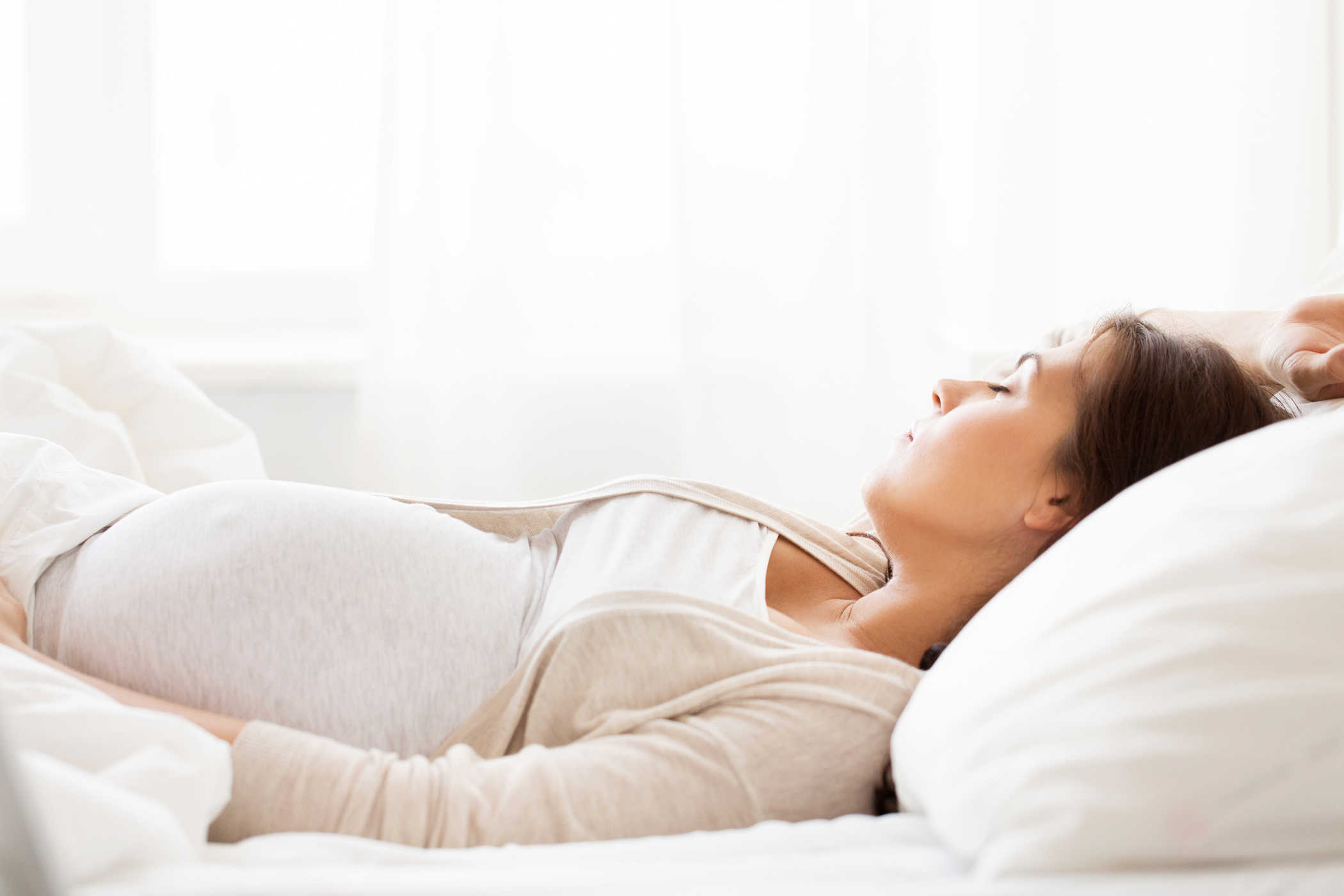 Mengapa wanita hamil tidak boleh tidur di punggung?