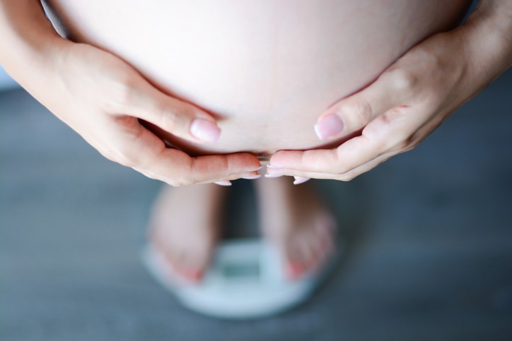 Рискове, които могат да възникнат, ако майката е дебела преди бременността