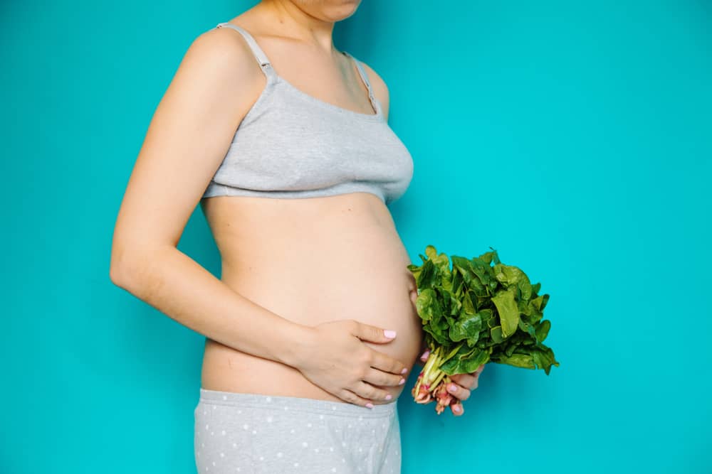 8 incredibili benefici degli spinaci per le donne incinte