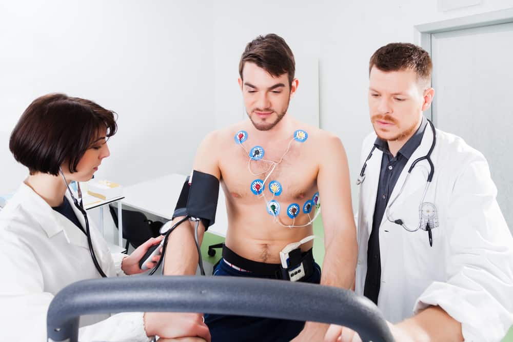 اختبار الإجهاد ECG ، وظيفة القلب تحقق مع المطحنة