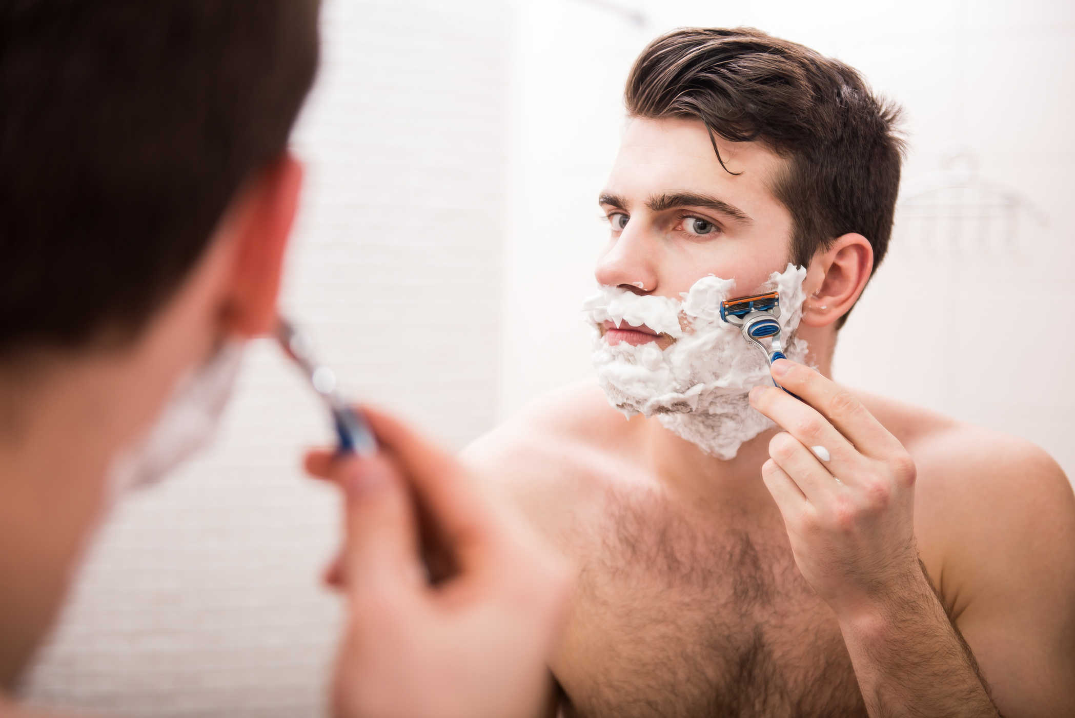 3 passaggi importanti nella rasatura di barba e baffi