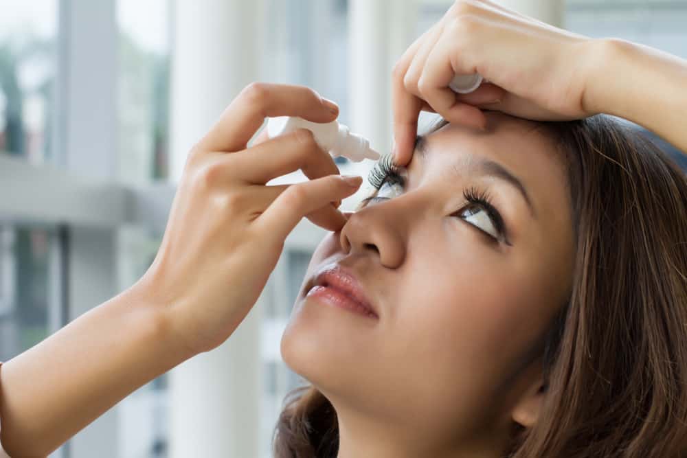 Varie scelte di farmaci per trattare gli occhi gonfi