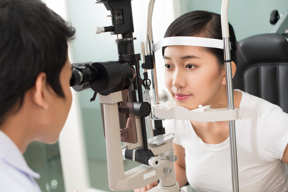 Come ridurre gli occhi negativi (miopia) con metodi medici e naturali