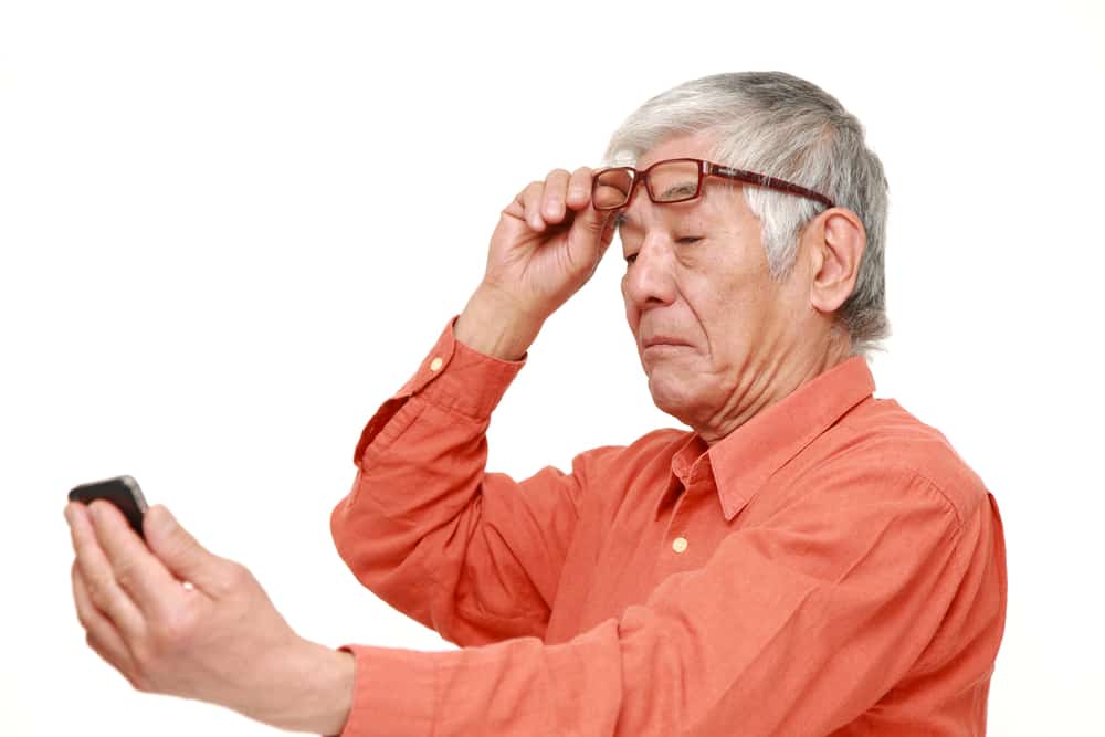 ظاهرة العيون القديمة: مع تقدمك في السن ، تزداد صعوبة الرؤية عن قرب