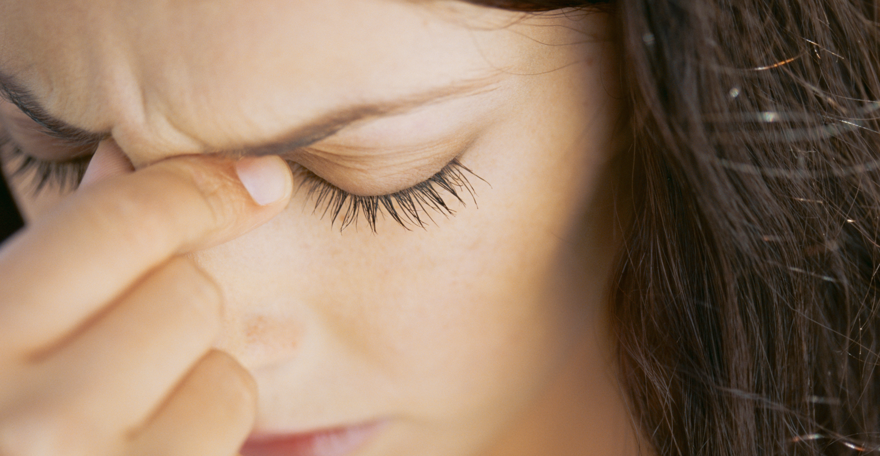 Questi 6 disturbi oculari possono causare fotofobia