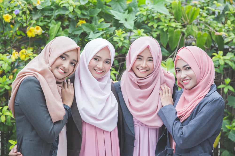 Perché la maggior parte delle donne con l'hijab ha lo stesso aspetto?