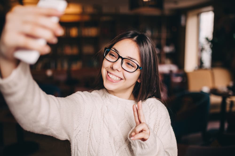 È vero che un flash quando si scattano i selfie può causare convulsioni?