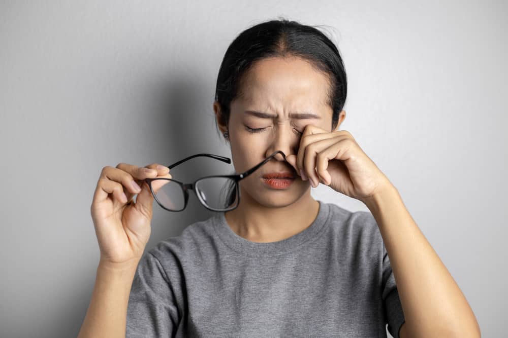 4 أنواع شائعة من السكتات الدماغية التي تصيب العين