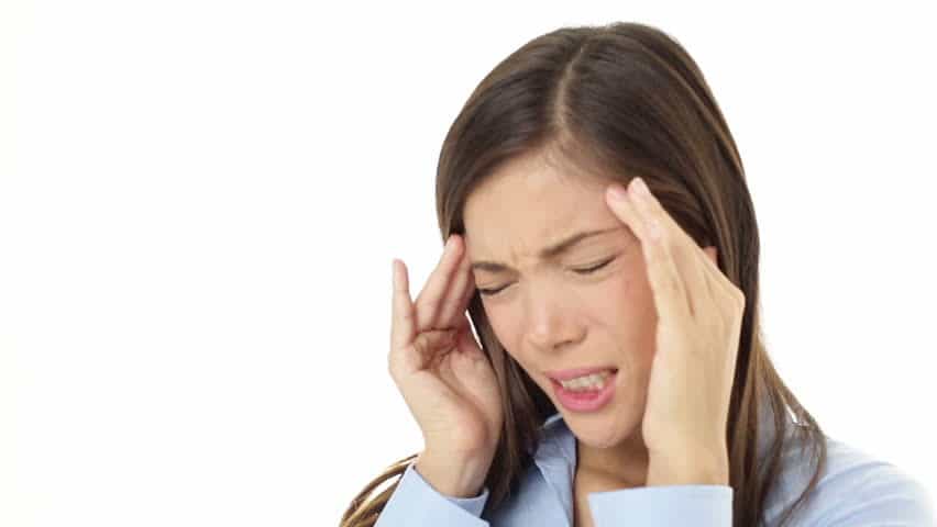 4 cose che puoi fare per alleviare il mal di testa dovuto alla sinusite