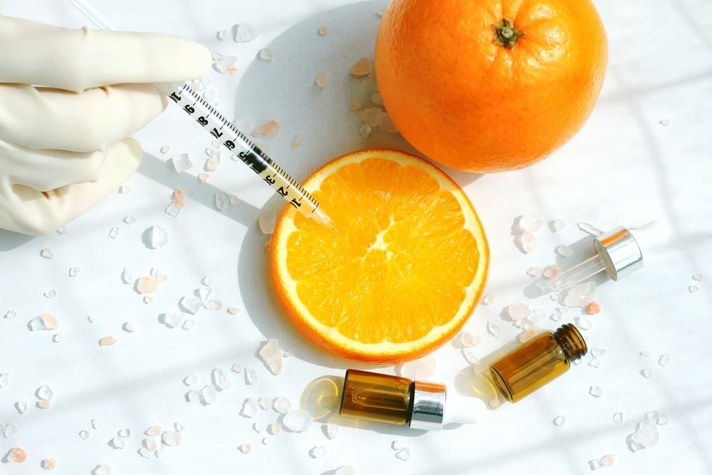La vitamina C può davvero rendere più luminoso il colore della pelle?