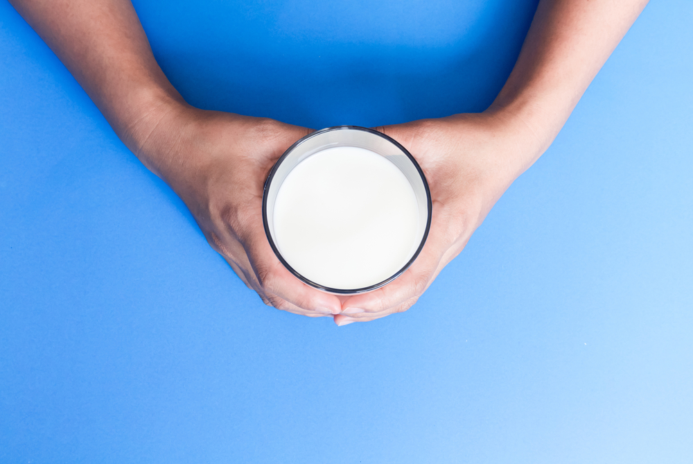 Adakah benar anda tidak boleh minum susu ketika anda demam atau batuk?