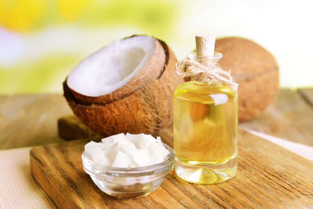 4 здравословни начина за използване на кокосово масло в храни и напитки