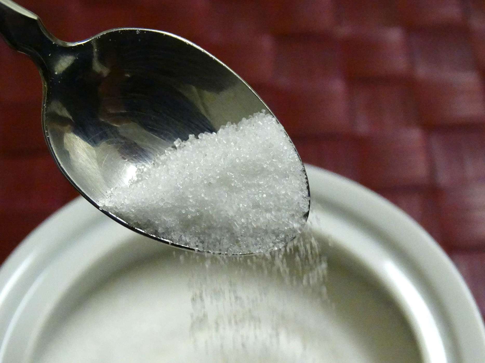 Zucchero vs dolcificanti artificiali, qual è più sano?