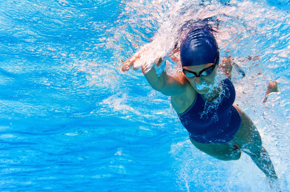 Bolehkah Anda Menurunkan Berat Badan Dengan Berenang?
