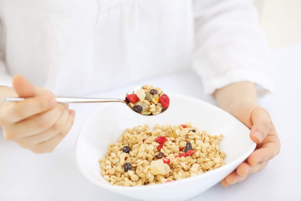 朝の朝食用シリアルは実用的ですが、健康的ですか？