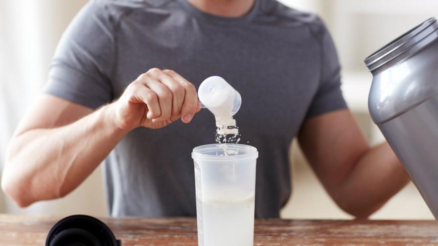 Proteine ​​di soia vs proteine ​​del siero di latte: quale è potente per costruire muscoli?