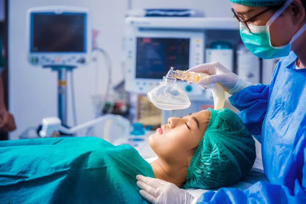 5 cose che accadono al tuo corpo mentre sei sotto anestesia generale