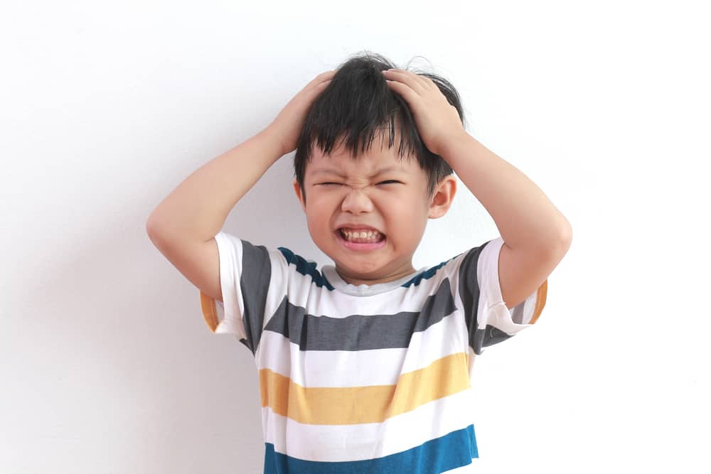 สาเหตุ อาการ และวิธีเอาชนะอาการปวดหัวในเด็ก