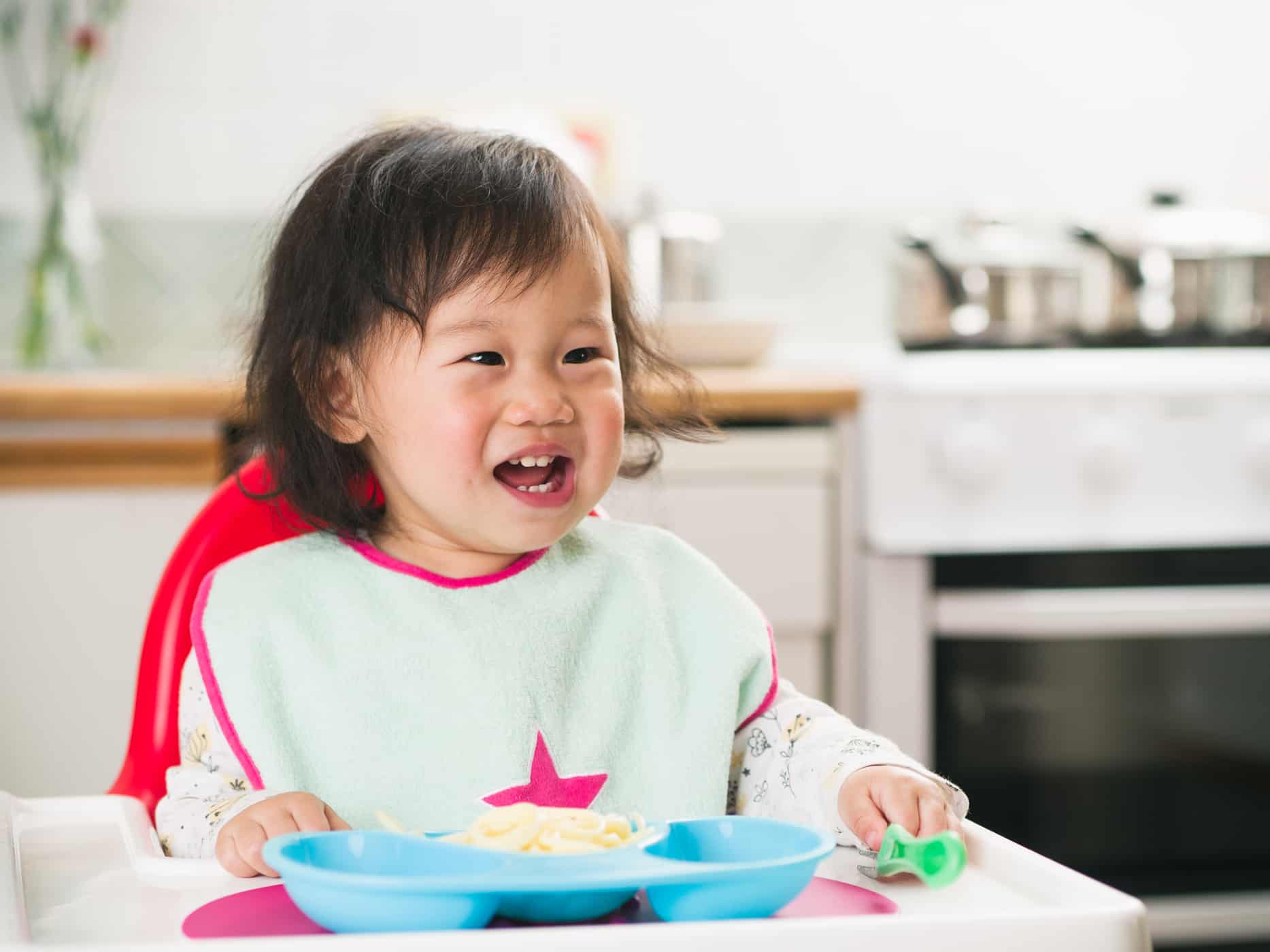 Jadual dan peraturan makan agar kanak-kanak yang berumur 1-5 tahun menjadi lebih teratur