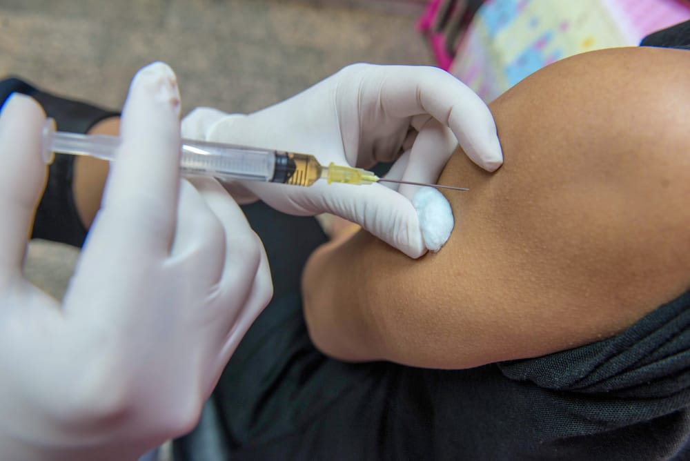 ประวัติวัคซีน: เริ่มต้นจากโรคฝีดาษจนถึงโรคพิษสุนัขบ้า
