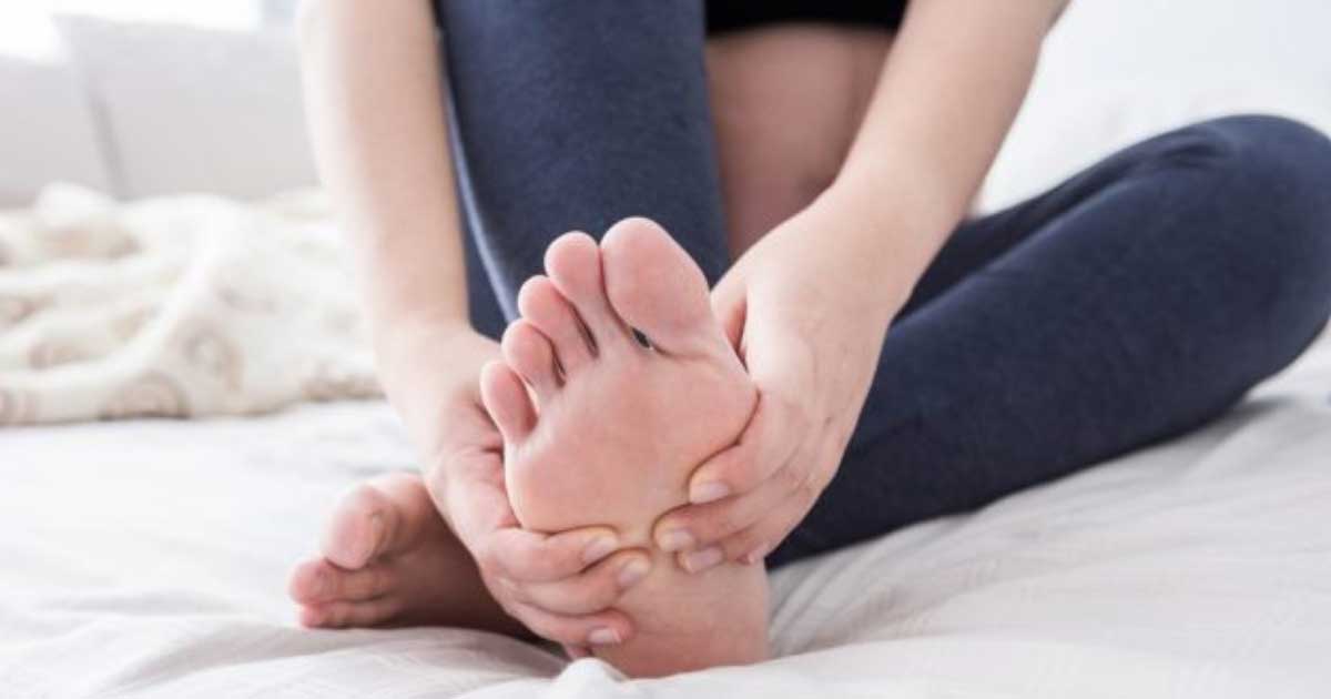 Gambe doloranti dopo le attività? Prova il tuo massaggio ai piedi a casa