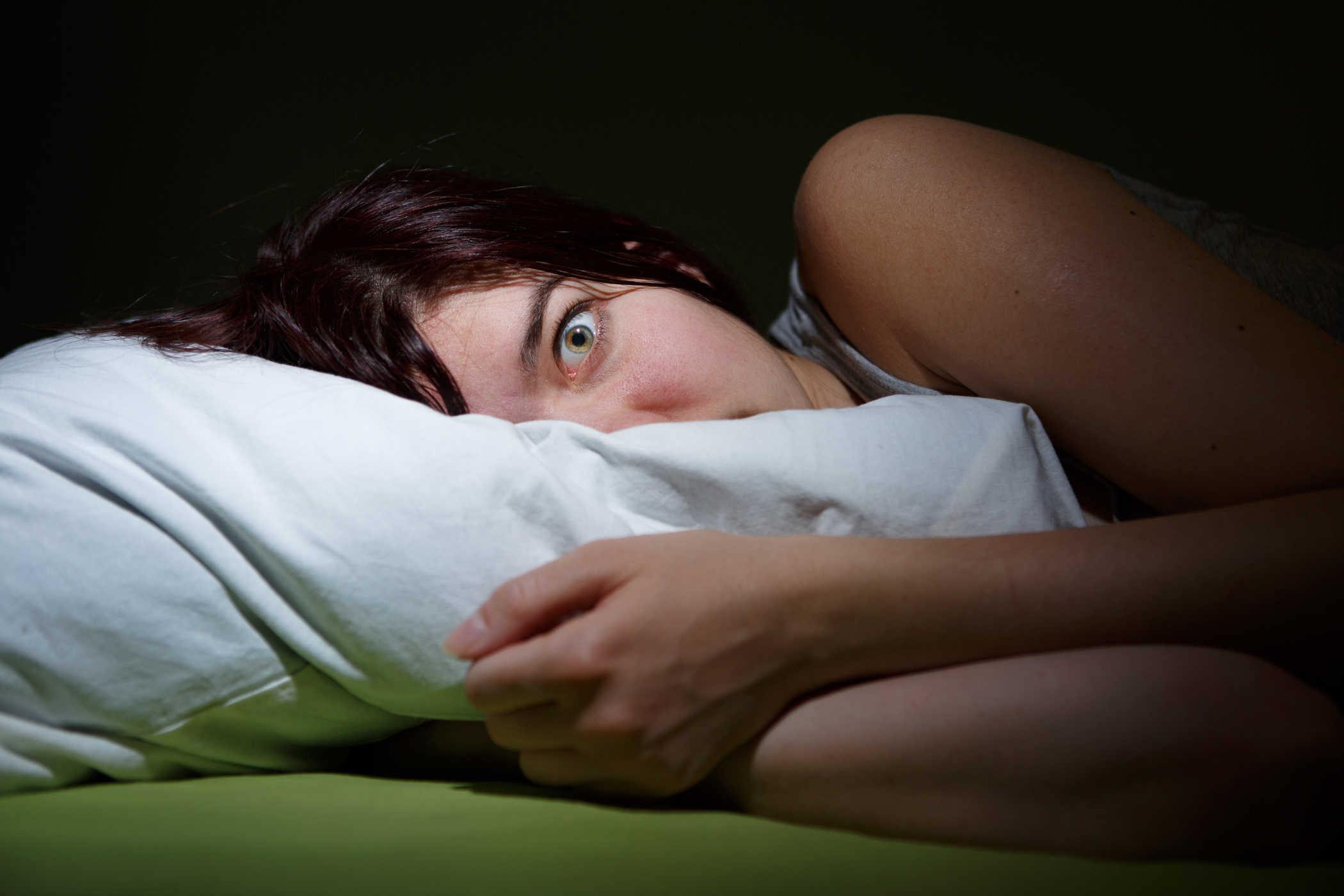 8 أشياء تجعلك تستيقظ غالبًا في منتصف الليل
