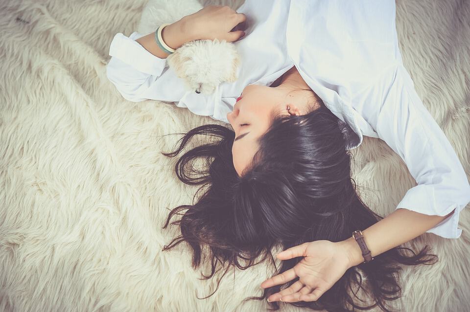 4 modi per non delirare più durante il sonno